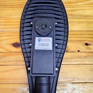 Luminária Pública Cob Bf 200w Com Base 3Pinos